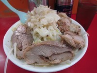 「並盛り＋小豚(ヤサイニンニクアブラ）」@モッコリ豚の写真