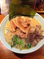 「角煮ラーメン」@横浜家 西口店の写真