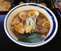 「焦がし醤油らーめん（細麺）」@らーめん うさぎやの写真