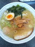 「ラーメン（味玉トッピング）」@ラーメン 前田家の写真
