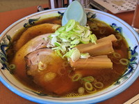 「カレーチャーシュー麺」@ラーメンともえの写真