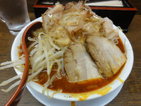 「辛味噌ラーメン（200g・野菜ちょい増し）」@ラーメン つけ麺 笑福 南森町店の写真