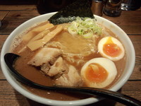 「特製ラーメン（大盛）」@麺屋 白神 東京池袋店の写真