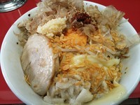 「汁なし（中）＋スライスチーズ　800＋50＝850円」@びんびん豚の写真