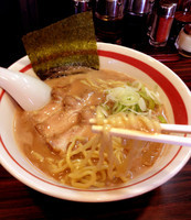 「ラーメン　太麺　大盛サービス　６５０円」@ラーメン長山の写真