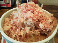 「コク鰹垃麺（醤油味）　 （大盛り：サービス券）」@堀内ひづきの写真