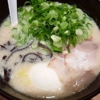 「TAO豚骨（半熟塩玉子＋ねぎトッピング）」@IPPUDO TAO TOKYOの写真