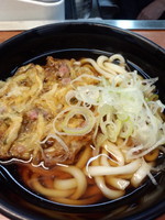 「梅ささみのかき揚げうどん370円」@大江戸そば 日暮里11・12号店の写真