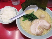 「醤油ラーメン」@横浜家系ラーメン 立川 壱七家の写真