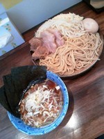 「つけ麺（ヤサイ・ニンニク増し増し）７００円」@ラーメンJAPAN 川口本店の写真