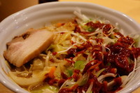 「辛ねぎ味噌らーめん＋肉めし」@饗 くろ㐂の写真