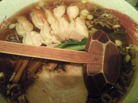 「らーめん￥600+蒸鶏￥200」@らーめん 中々の写真