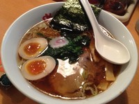 「支那そば＋半熟煮玉子（￥650＋￥100）」@めん屋の写真