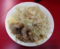 「ラーメン並 700円（ヤサイニンニクアブラ）」@モッコリ豚の写真