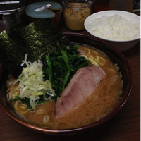 「ラーメン＋小ライス」@横浜家系 侍 渋谷店の写真