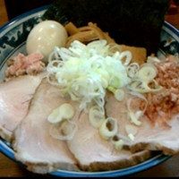 「油そば 750円 チャーシュー増し250円」@兎に角 松戸店の写真