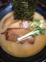 「濃厚鶏だし塩らーめん￥７５０」@らーめんなが田の写真