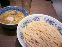 「つけ麺(大盛り)」@六厘舎TOKYO ソラマチ店の写真