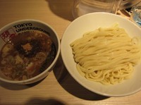 「つけ麺（濃厚）Ｍ（８００円）」@TOKYO UNDER GROUND RAMEN 頑者の写真