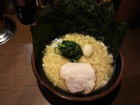 「ラーメン　海苔増し【700円】」@濃厚豚骨ラーメン 濱虎家の写真