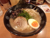 「かつおの醤油豚骨　800円」@とんこつらーめん俺式 日本橋店の写真