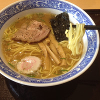 「中華そば」@中華そば 青葉 イオンモール東久留米店の写真