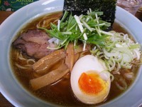 「醤油らーめん（中盛無料） ６８０円」@麺屋 孝の写真