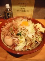 「大豚麺増し650g,野菜ニンニク」@豚星。の写真