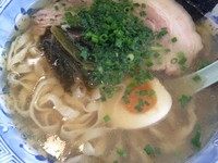 「ラーメン 700」@ラーメン サム吉の写真