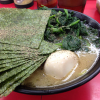 「味玉ラーメン+海苔+ほうれん草」@武蔵家直系 ぼうそう家の写真