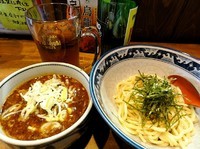 「ピリ辛納豆つけ麺（７８０円）麺半分？」@ラーメンアキラの写真