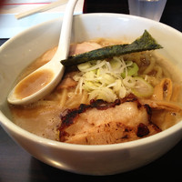 「濃厚ラーメン」@麺屋繁の写真
