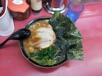 「ラーメンこってりかため　チャーシュー２枚」@王道家の写真