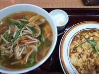 「麻辣の牛ハチノスラーメン セット￥780」@龍の華の写真