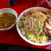 「春のつけ麺 特大豚ダブル＋ウズラ＋つけ麺変更券」@ラーメン二郎 大宮店の写真