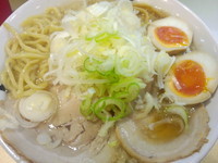 「しゅうゆ味玉ラーメン(７８０円))」@超ごってり麺 ごっつの写真