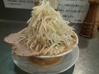 「ラーメン野菜マシニンニク」@らーめん大 池袋店の写真