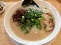 「らーめん 650円」@博多長浜らーめん ぼたん 笹塚店の写真