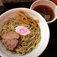 「追い煮干あえつけ麺（大盛り）　￥９５０」@づゅる麺 池田の写真