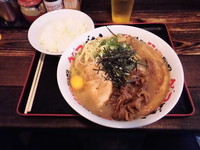 「全部入りそば（大）+ライス」@うだつ食堂の写真