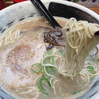 「屋台風豚骨らーめんー素朴ー」@らーめん ど真ん中の写真