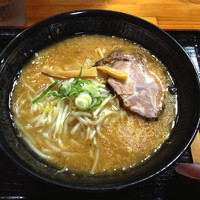 「みそラーメン」@すすきのラーメン 仁力の写真