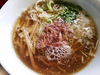 「醤油らぁ麺」@牛骨らぁ麺 マタドール 本店の写真