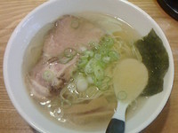 「塩らぁめん大盛600円」@上州地鶏ラーメン 翔鶴の写真