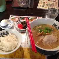 「全力トンコツラーメン」@全力とんこつ 多万吉屋の写真