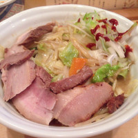 「豚味噌+大盛り+鶏めし」@饗 くろ㐂の写真