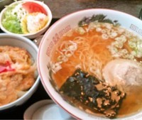 「ラーメンセット(750円)」@梅乃家の写真