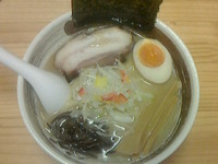 「鶏白湯の塩750円」@濃厚ラーメン じゅんの写真