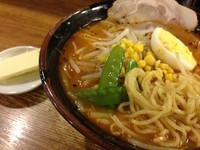 「味噌バターラーメン・大盛無料（550円）」@龍王 本店の写真