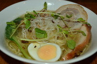 「魚介鶏塩　500円」@麺＆cafe Coi.Coi.の写真